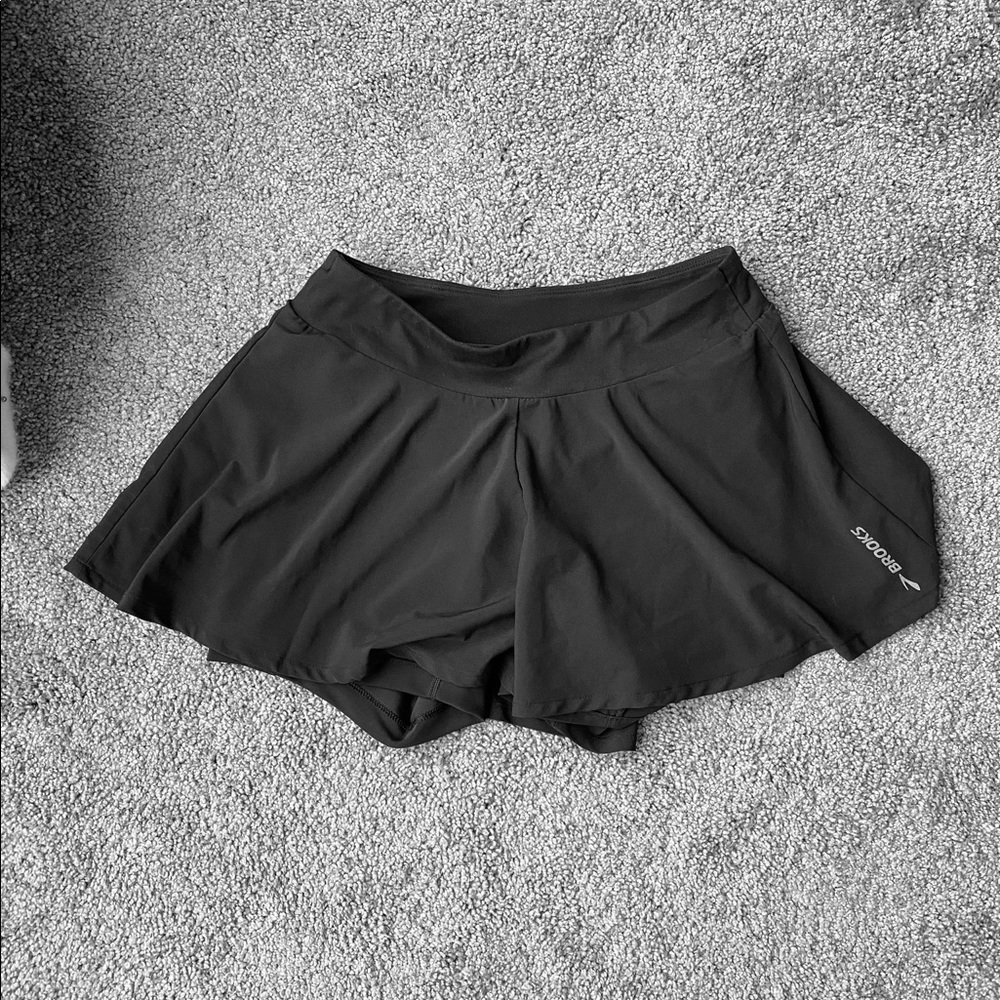 Brooks Flowy Shorts